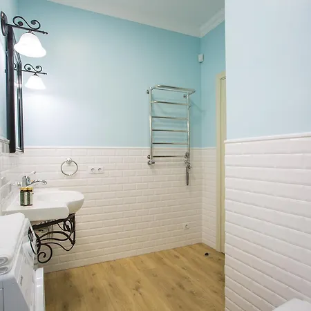Apartment R.o.y.a.l Lviv