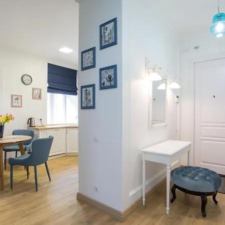 R.o.y.a.l Apartment *